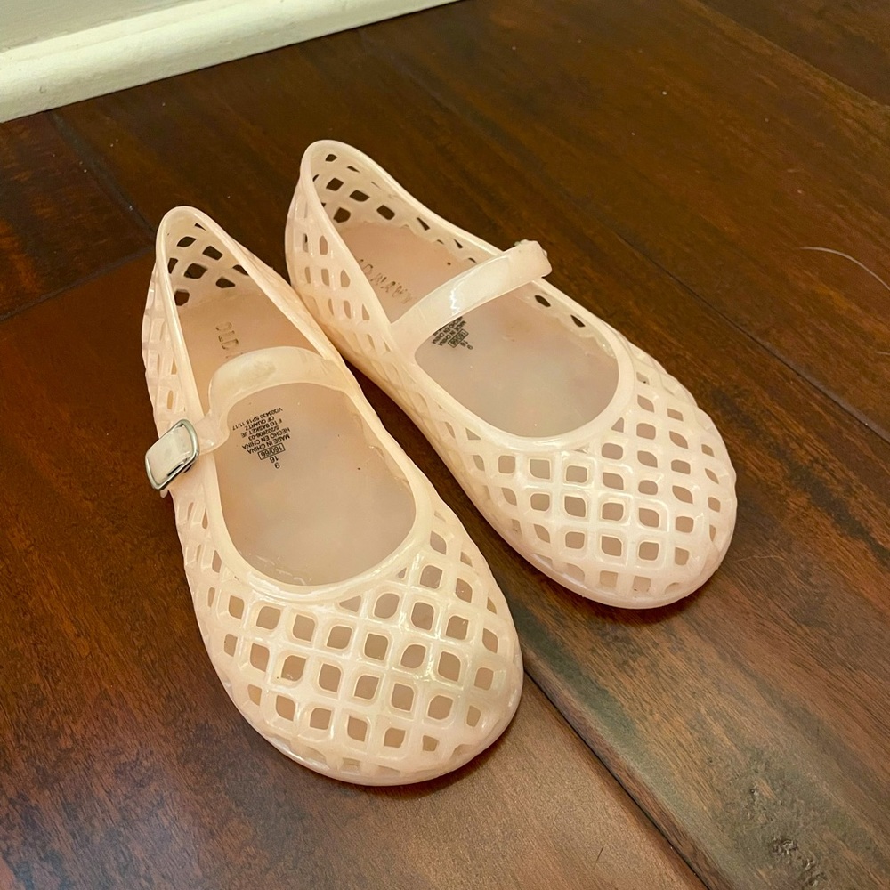 Pink Old Navy Jelly Shoes- Girls size 9
